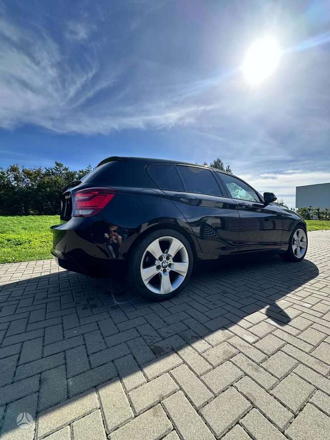 BMW 118, 2.0 l., hatchback