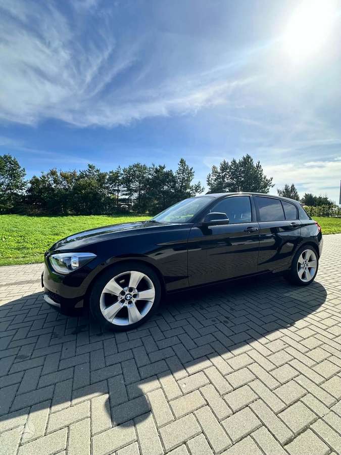 BMW 118, 2.0 l., hatchback