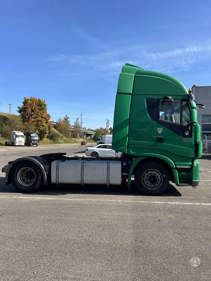 Iveco Stralius, double sleeper