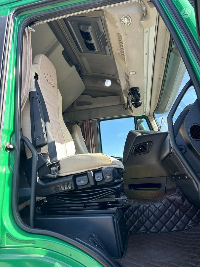 Iveco Stralius, double sleeper