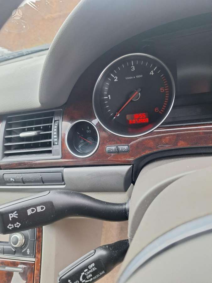 Audi A8, sedans