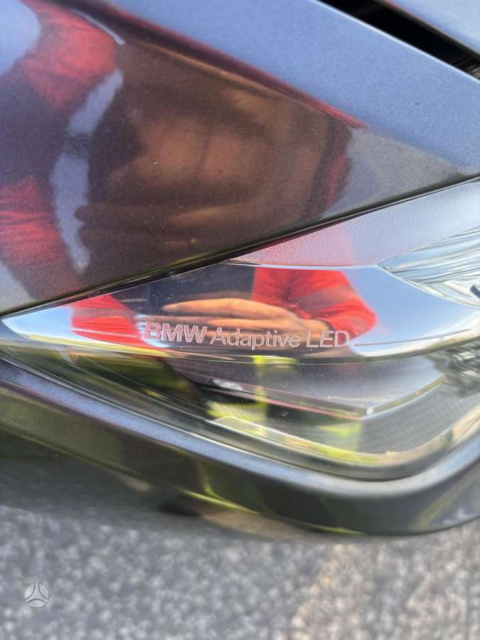 BMW 320, universalas
