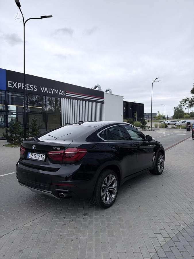 BMW X6, 3.0 l., Седан