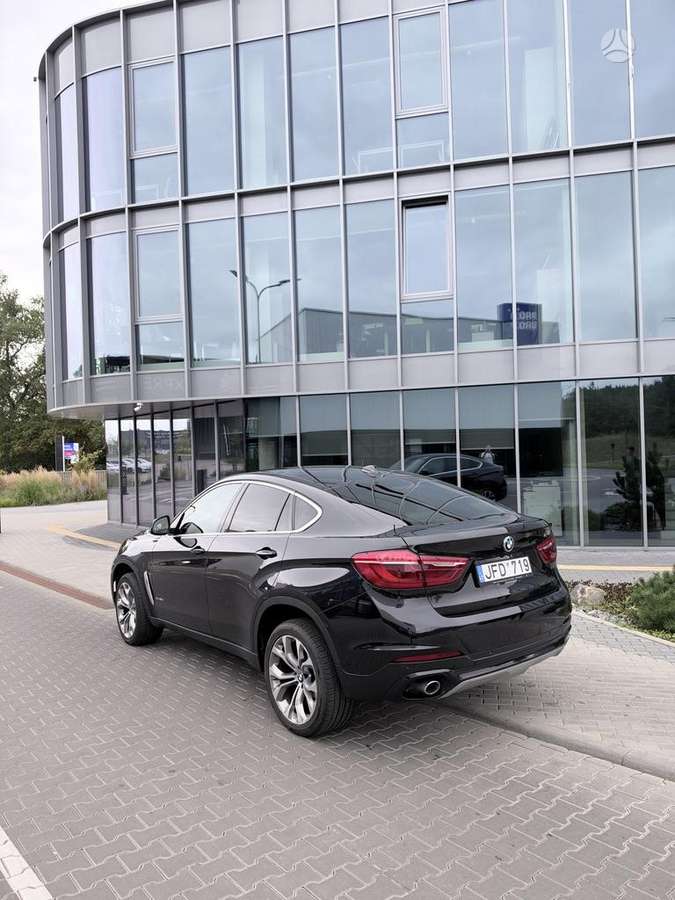 BMW X6, 3.0 l., Седан