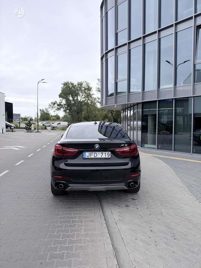 BMW X6, 3.0 l., Седан
