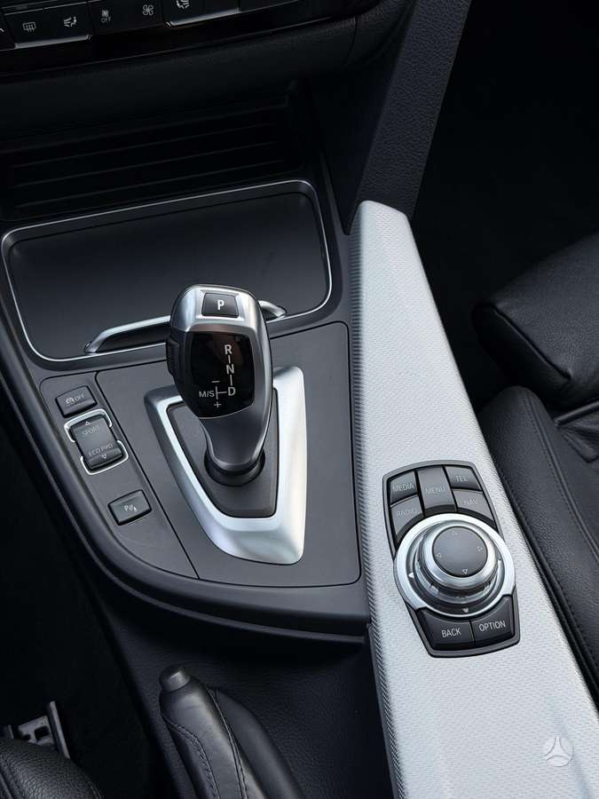 BMW 318, 2.0 l., wagon