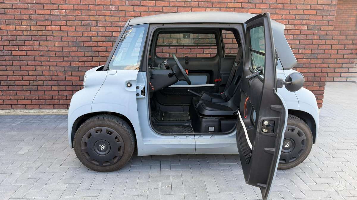 Citroen Ami, Седан