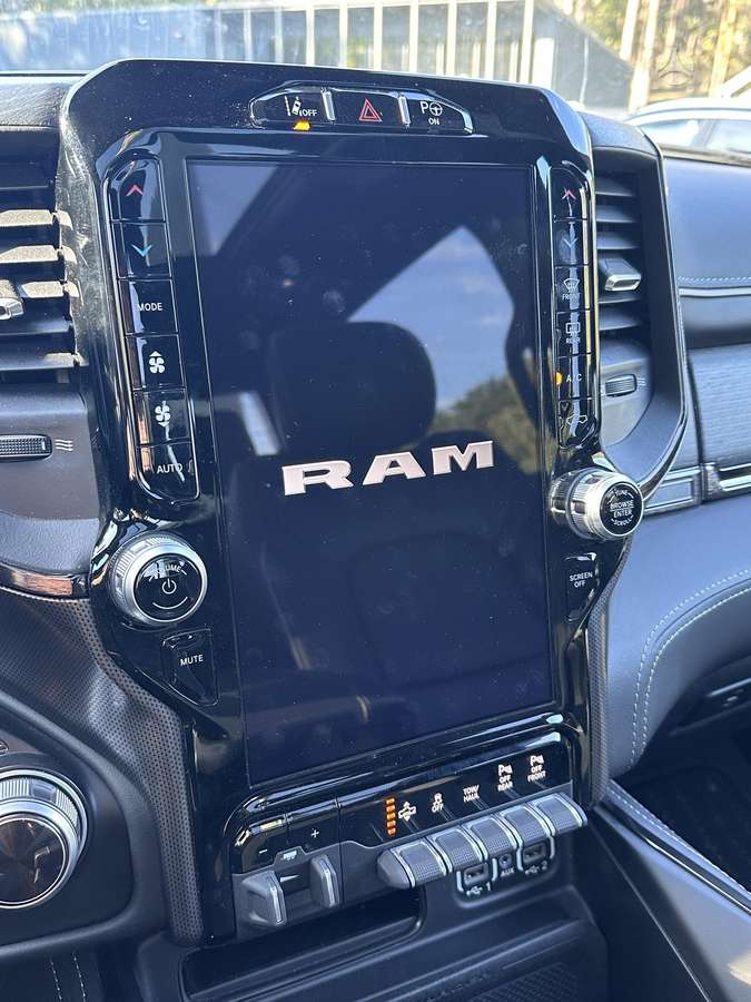 Dodge Ram, 3.0 l., off-road / crossover