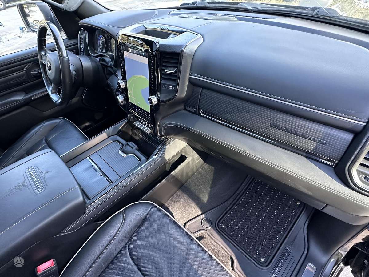 Dodge Ram, 3.0 l., off-road / crossover