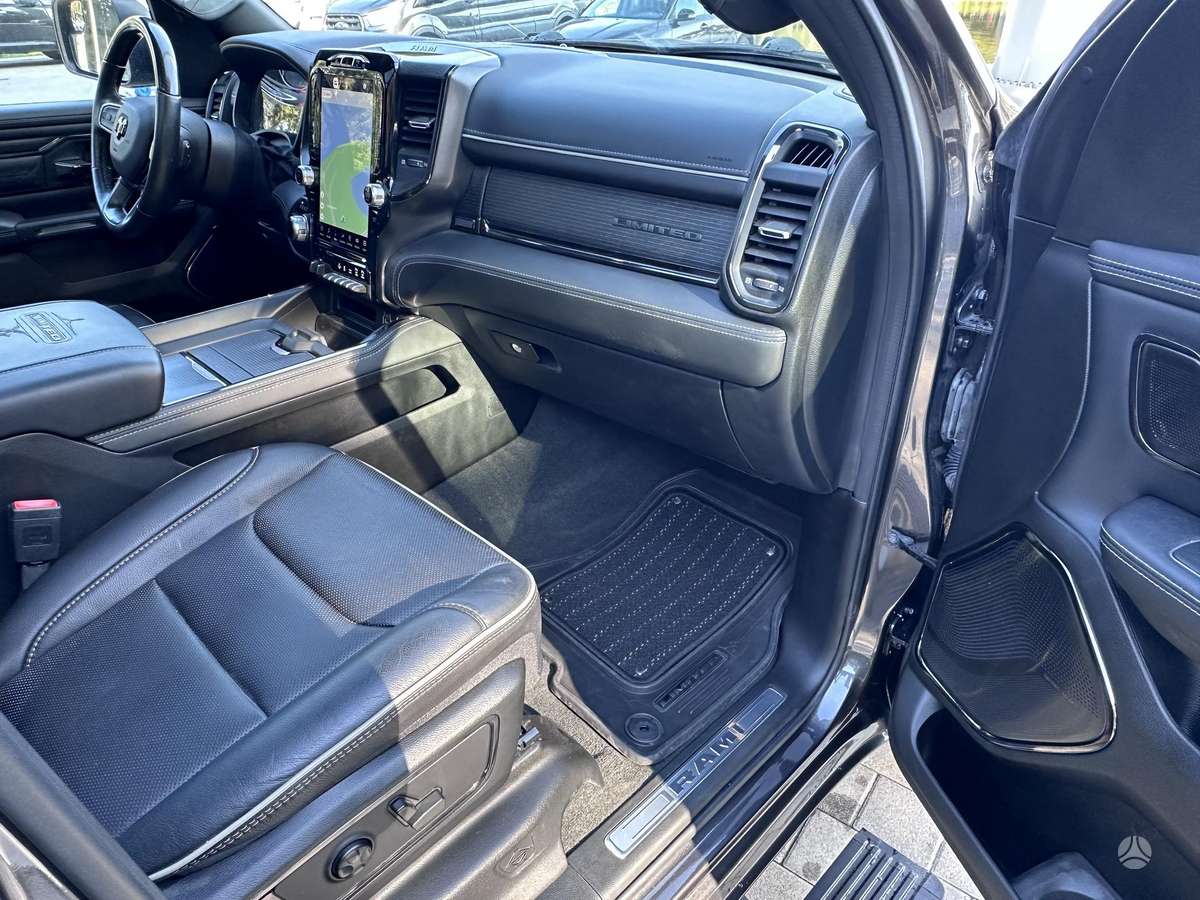 Dodge Ram, 3.0 l., off-road / crossover