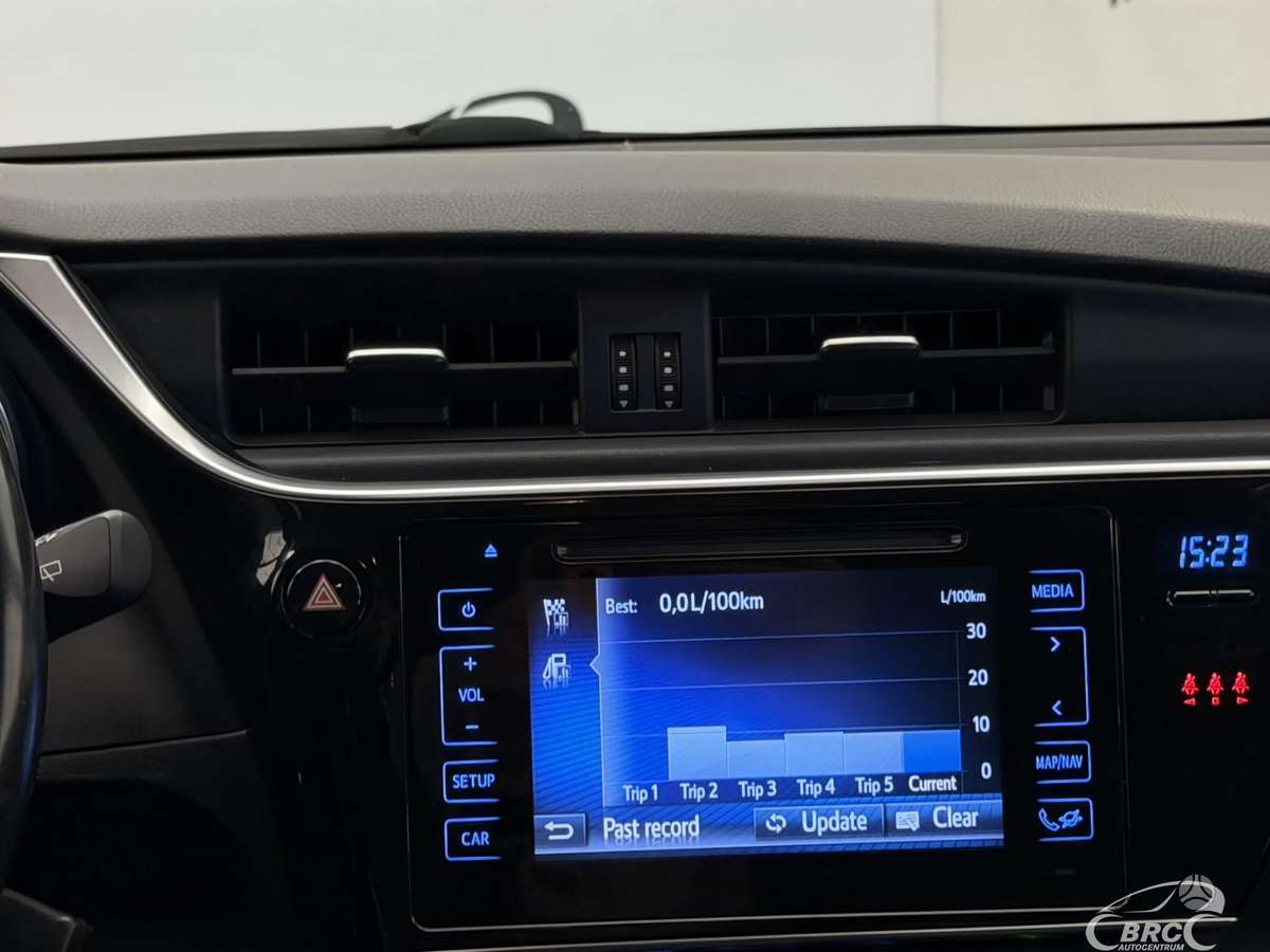 Toyota Auris, 1.6 l., Хэтчбек