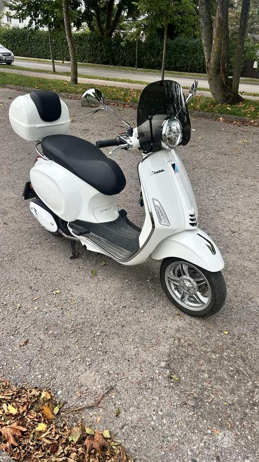 Piaggio Vespa 125cc, мотороллеры / мопеды
