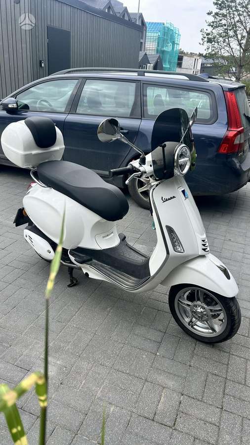 Piaggio Vespa 125cc, мотороллеры / мопеды