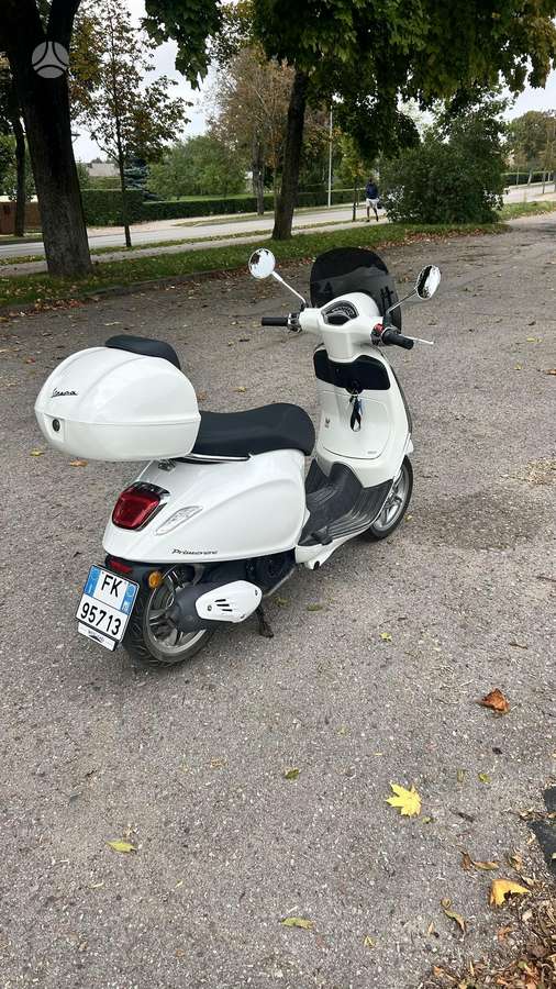Piaggio Vespa 125cc, мотороллеры / мопеды