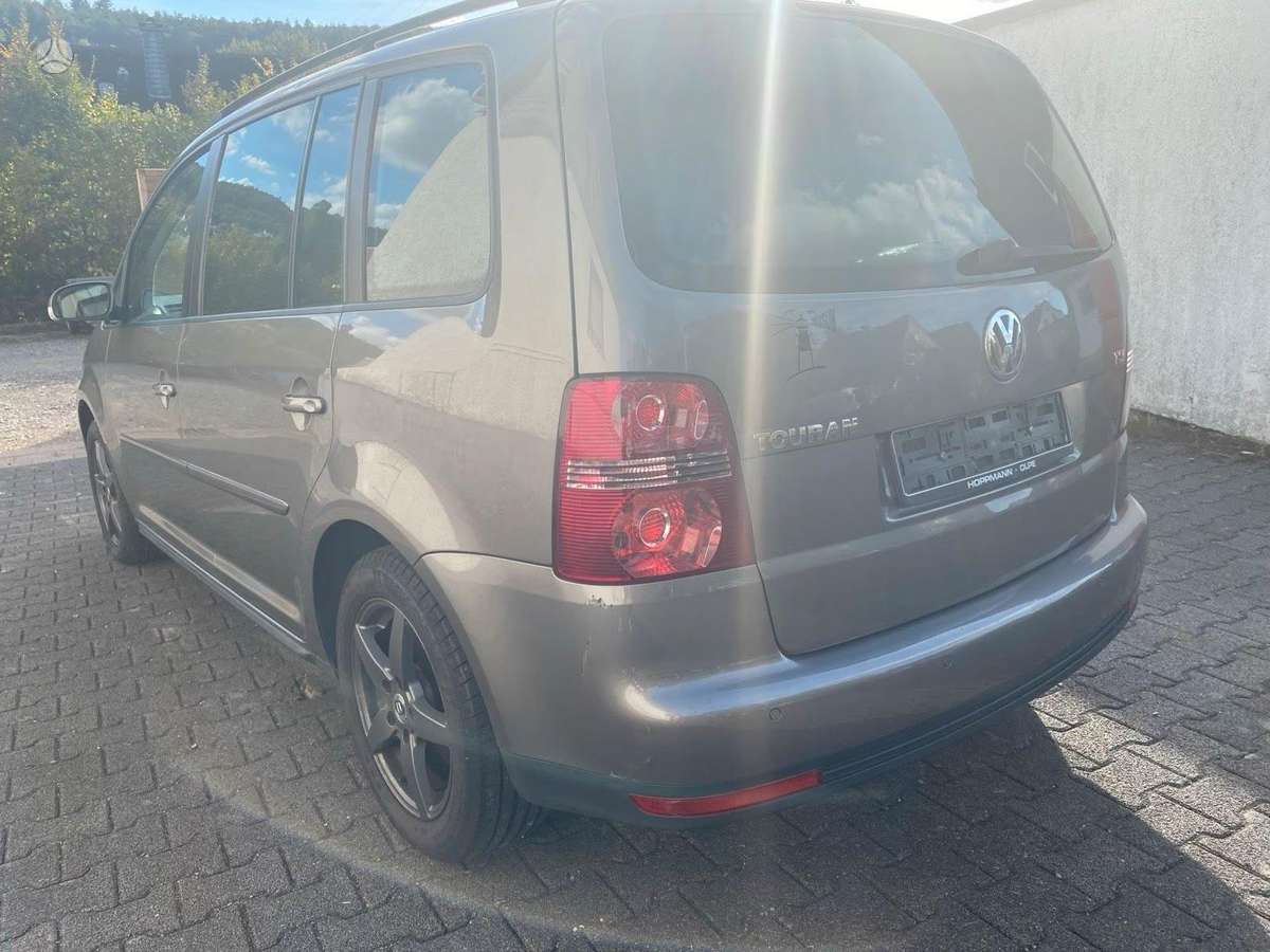 Volkswagen Touran по частям