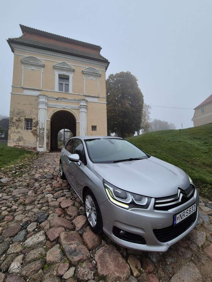 Citroen C4, 1.6 l., Хэтчбек