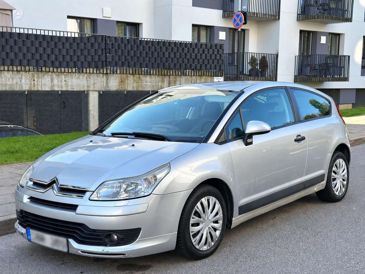 Citroen C4, 1.6 l., hatchback