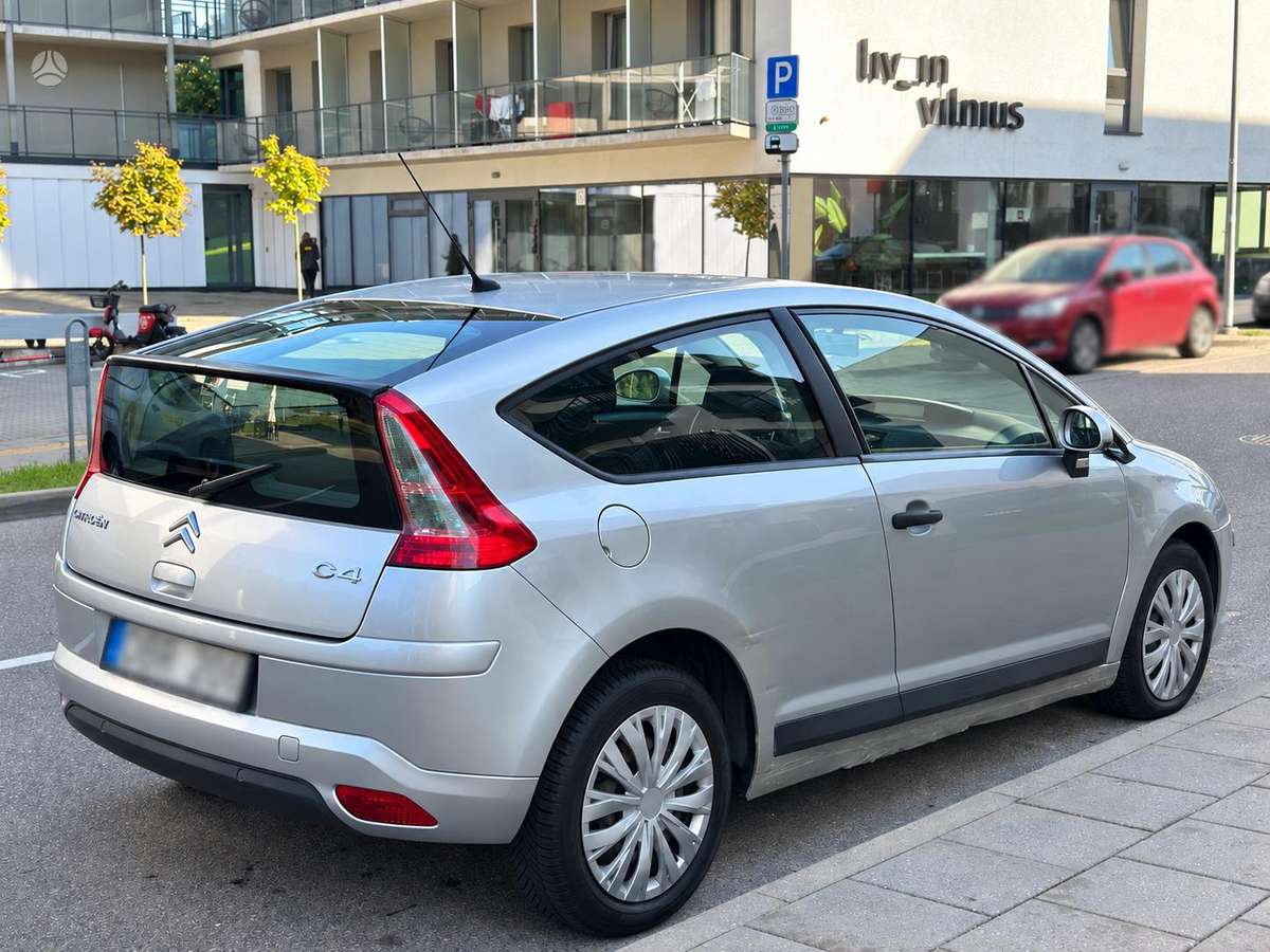Citroen C4, 1.6 l., hatchback