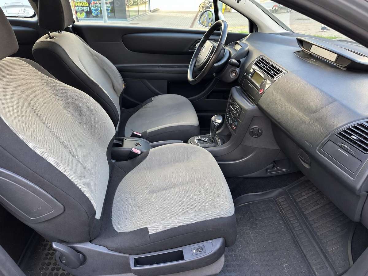 Citroen C4, 1.6 l., hatchback