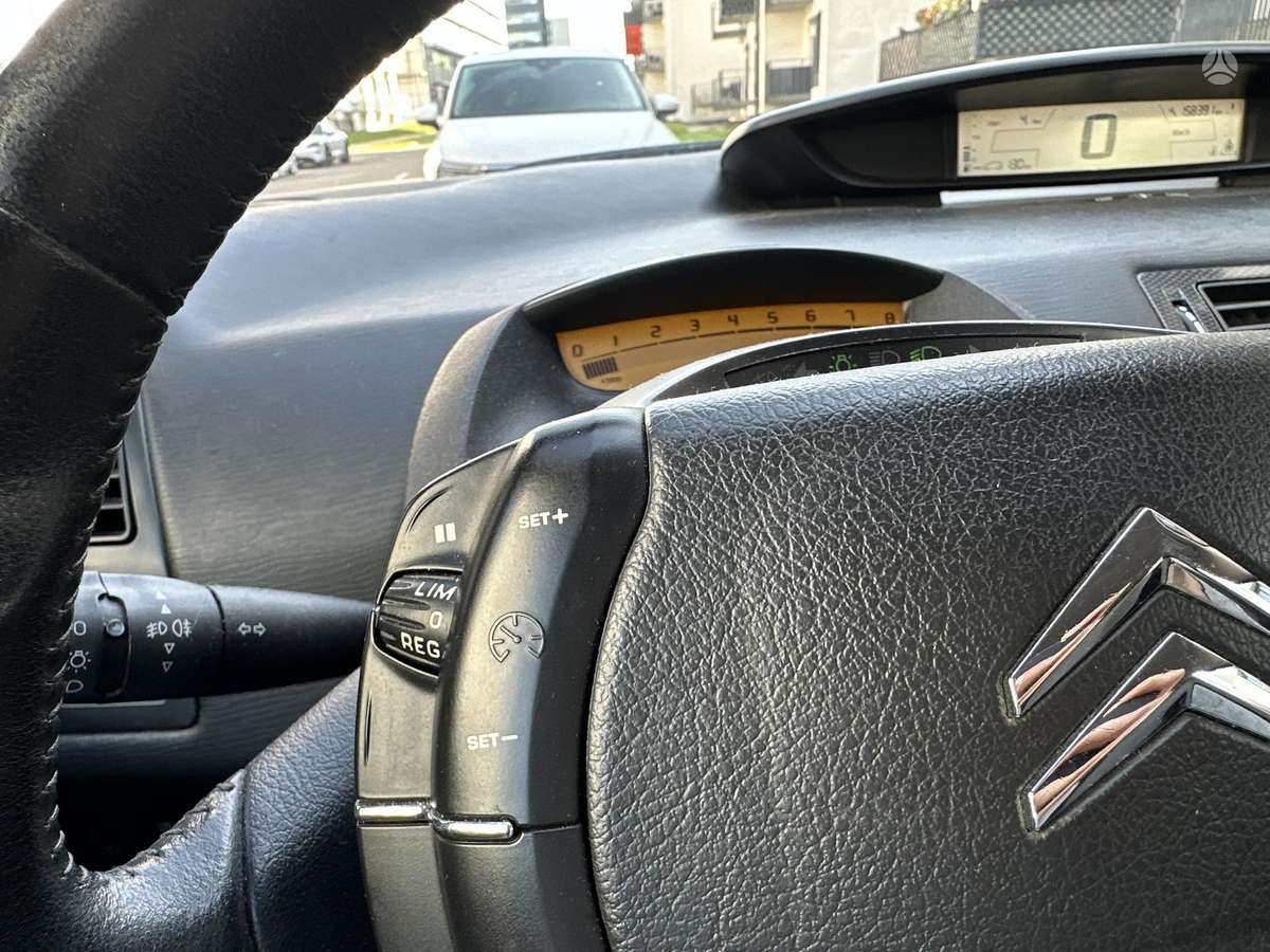 Citroen C4, 1.6 l., Хэтчбек