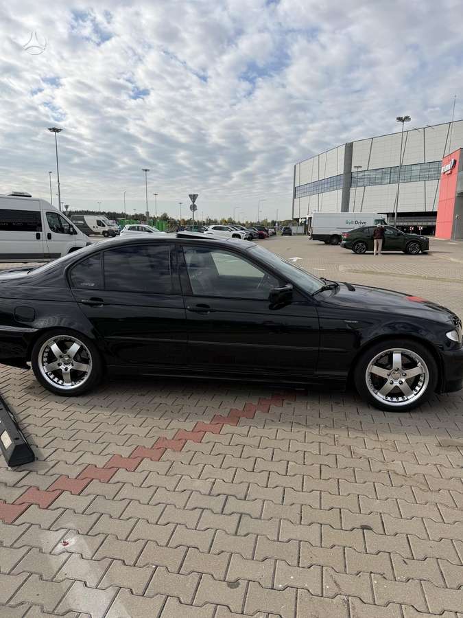 BMW 330, 3.0 l., Седан