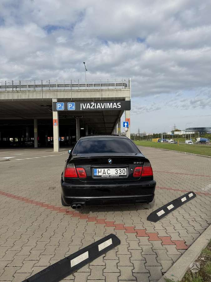 BMW 330, 3.0 l., Седан