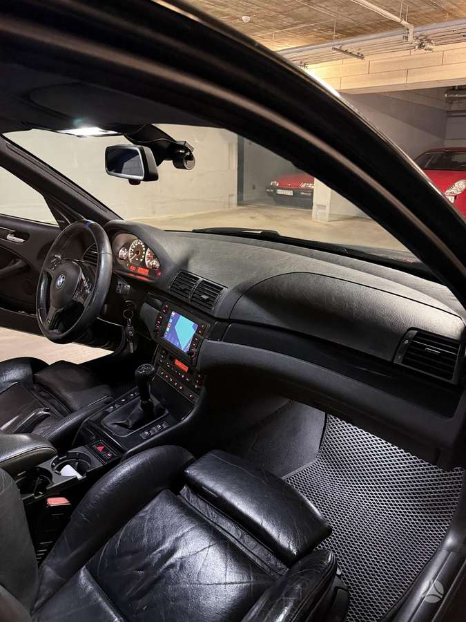 BMW 330, 3.0 l., Седан