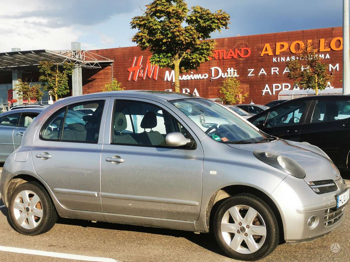 Nissan Micra, 1.3 l., hatchback