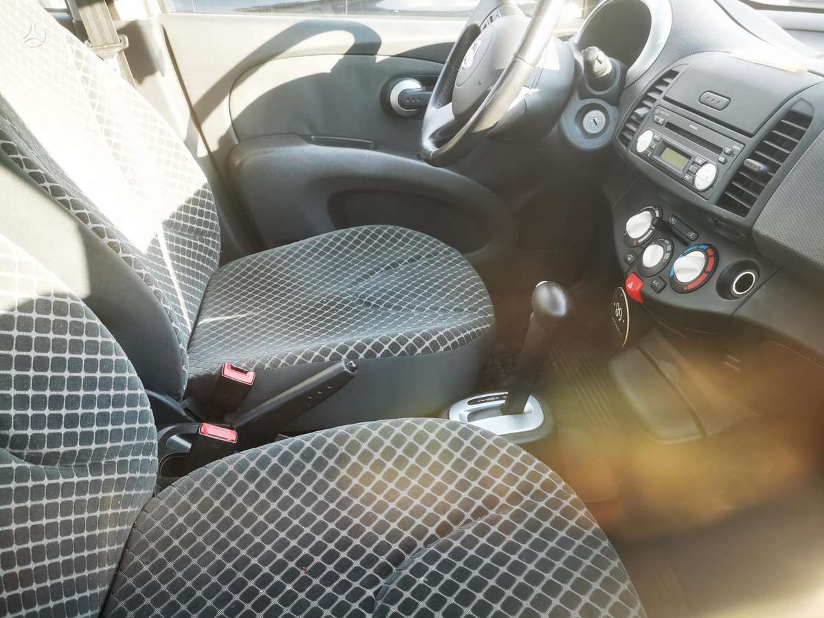 Nissan Micra, 1.3 l., hatchback