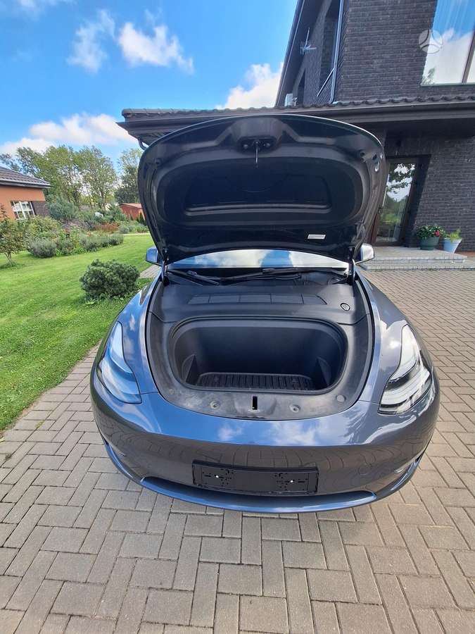 Tesla Model Y, 75 kWh, off-road / crossover