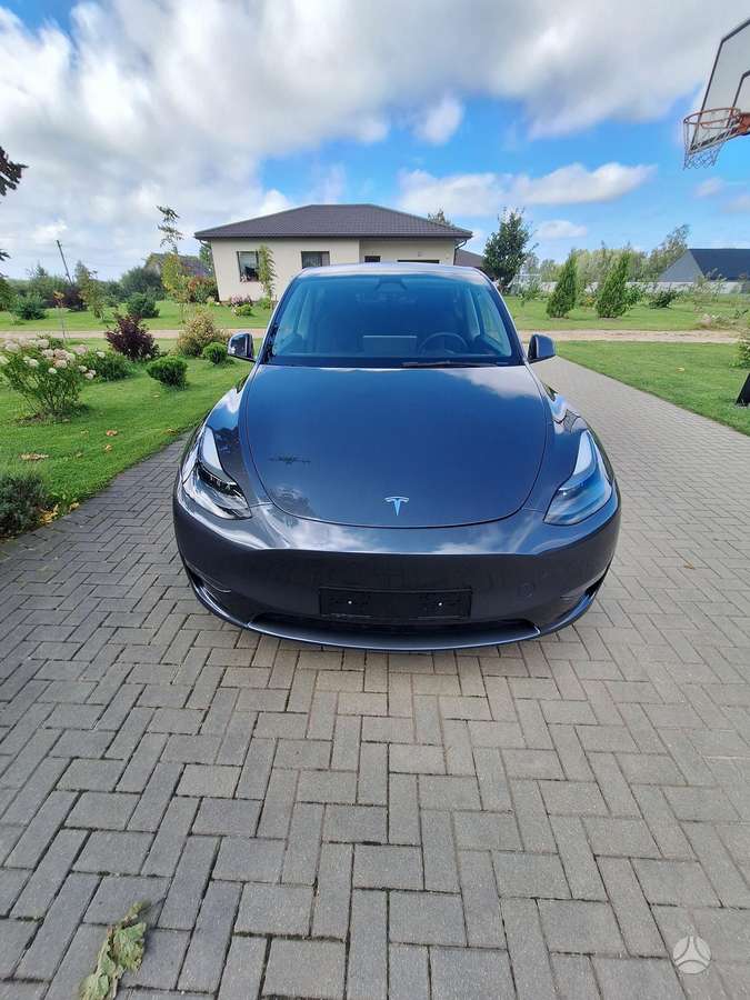 Tesla Model Y, 75 kWh, off-road / crossover