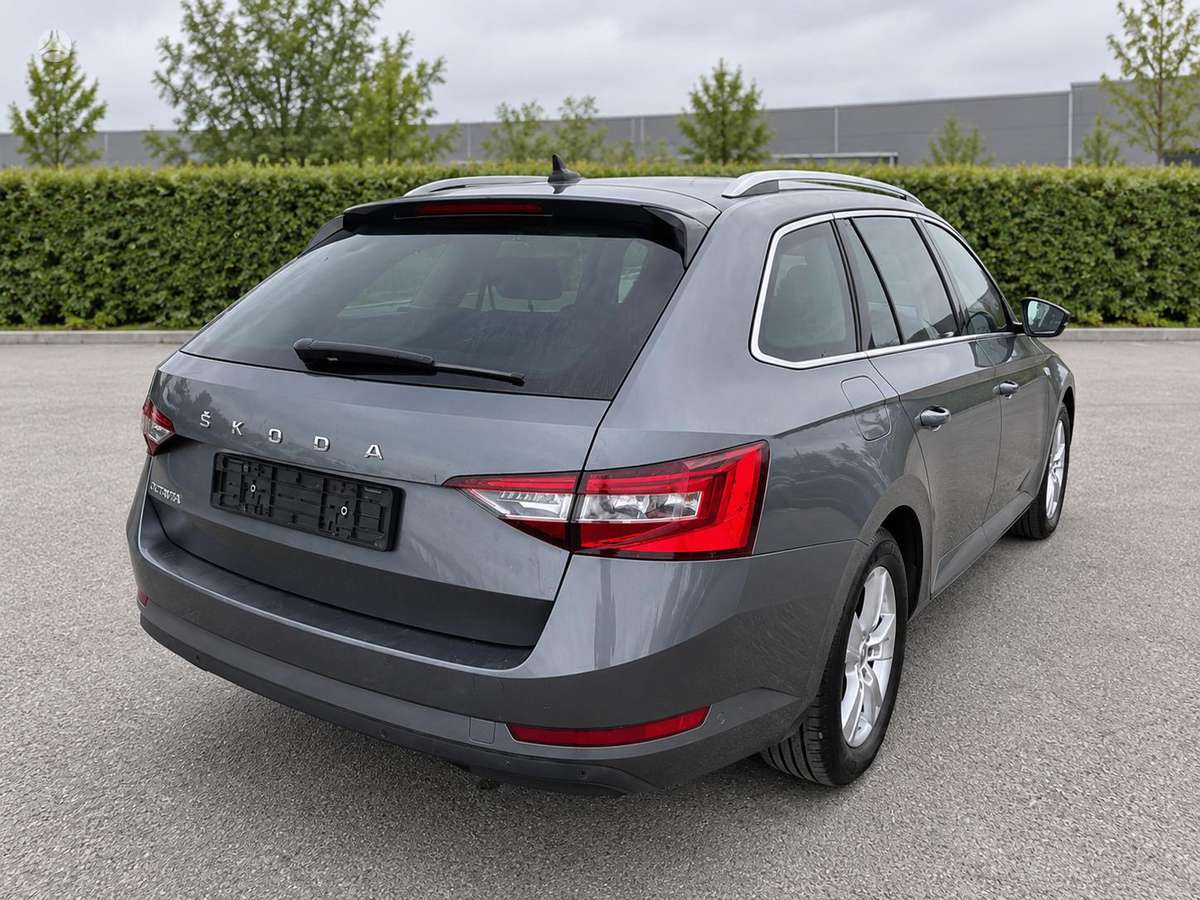Skoda Superb, 2.0 l., Универсал