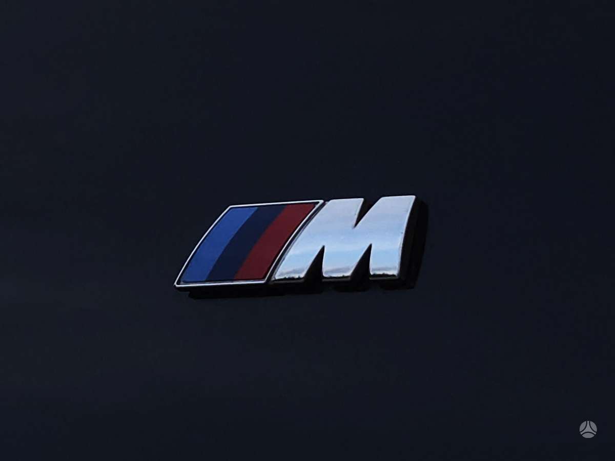 BMW 330, 3.0 l., Седан