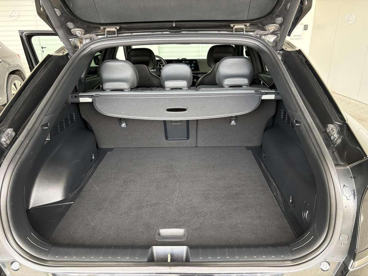 Kia EV6, 77 kWh, off-road / crossover