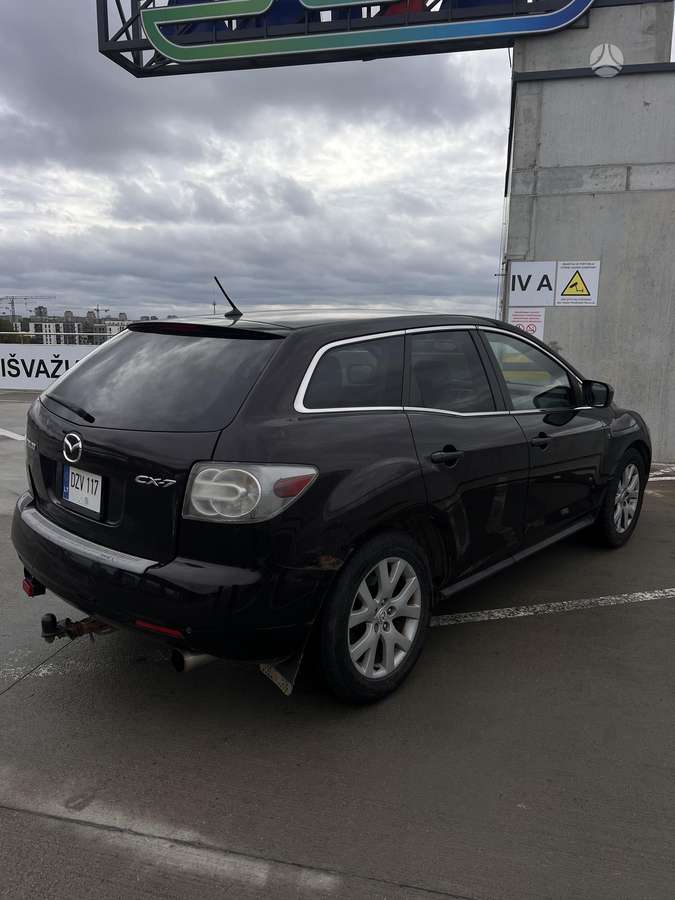 Mazda CX-7, 2.3 l., off-road / crossover