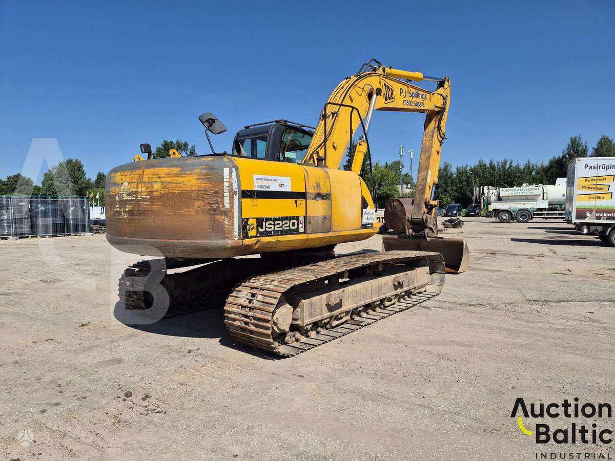 JCB JS 220 LC, ekskavatoriai