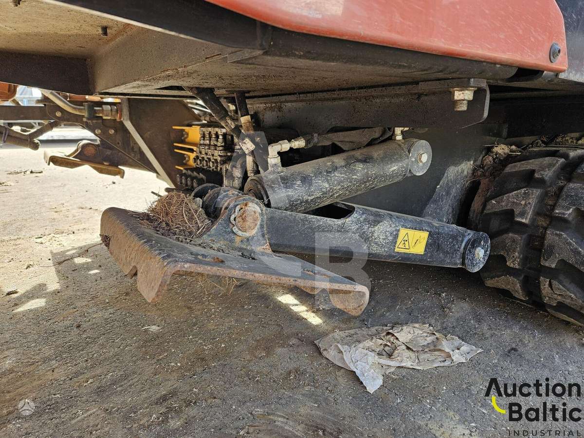 -Kita- Ditch Witch AT32, other