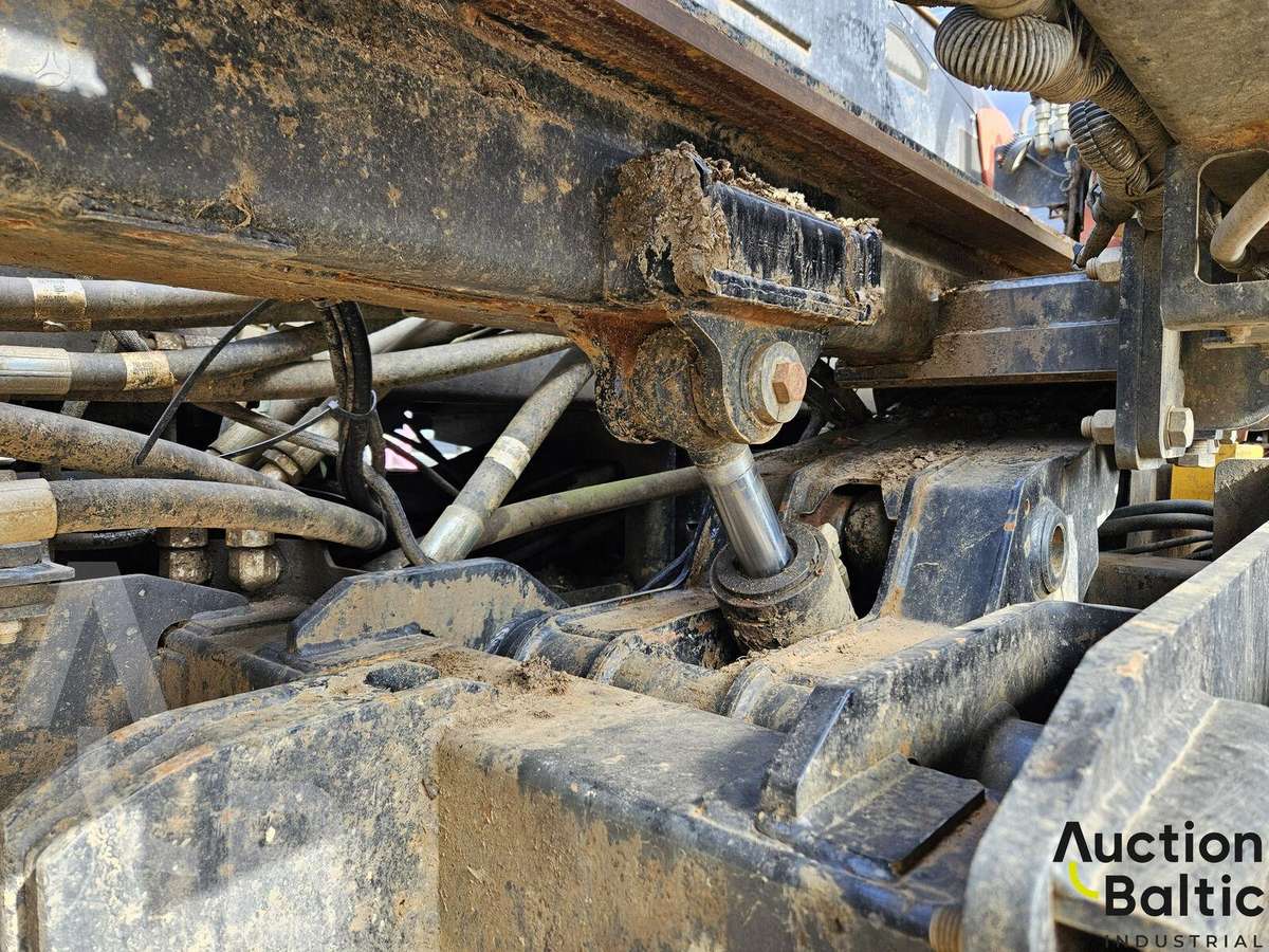 -Kita- Ditch Witch AT32, other