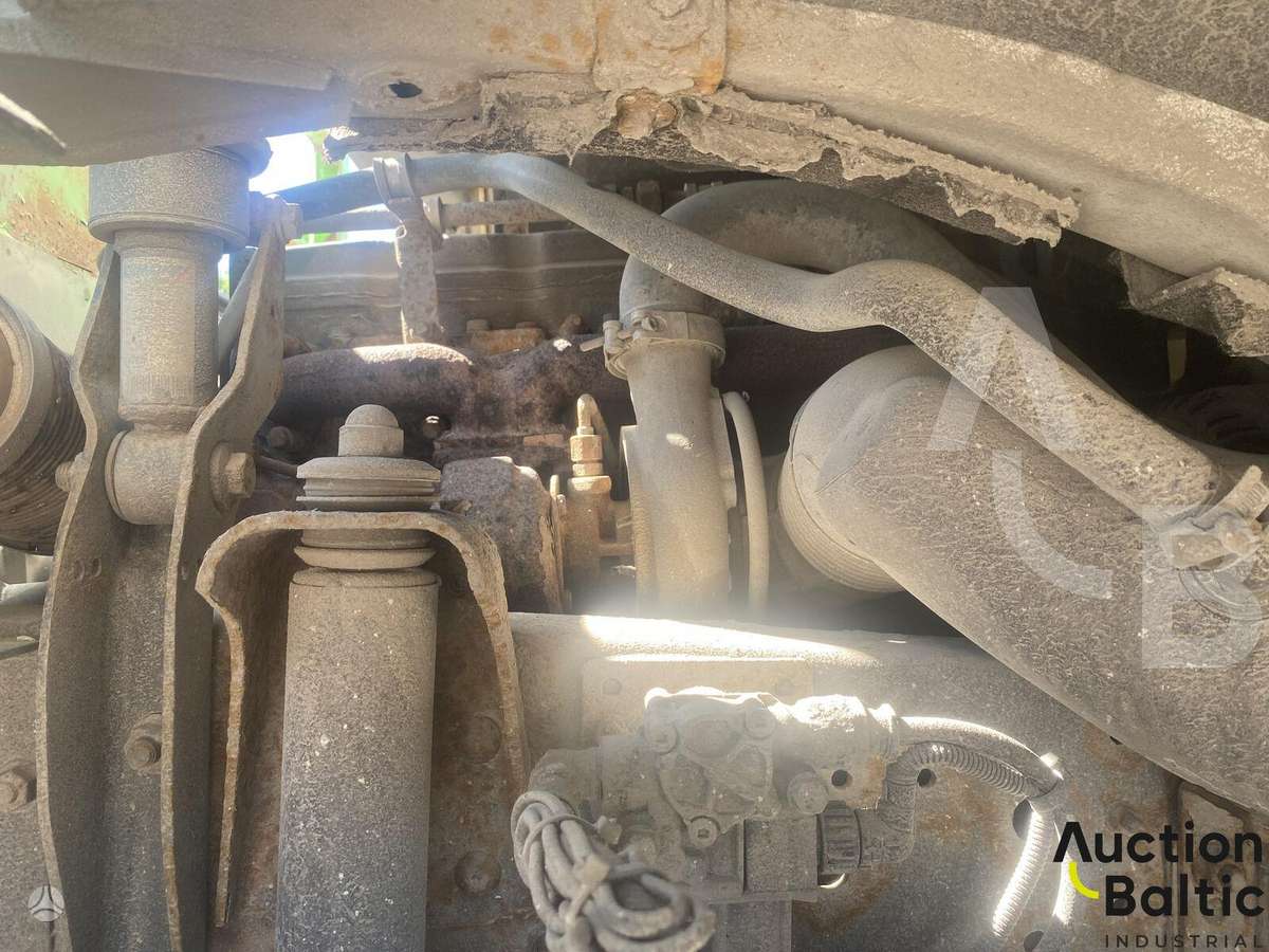 Iveco ML 120E22, platformas