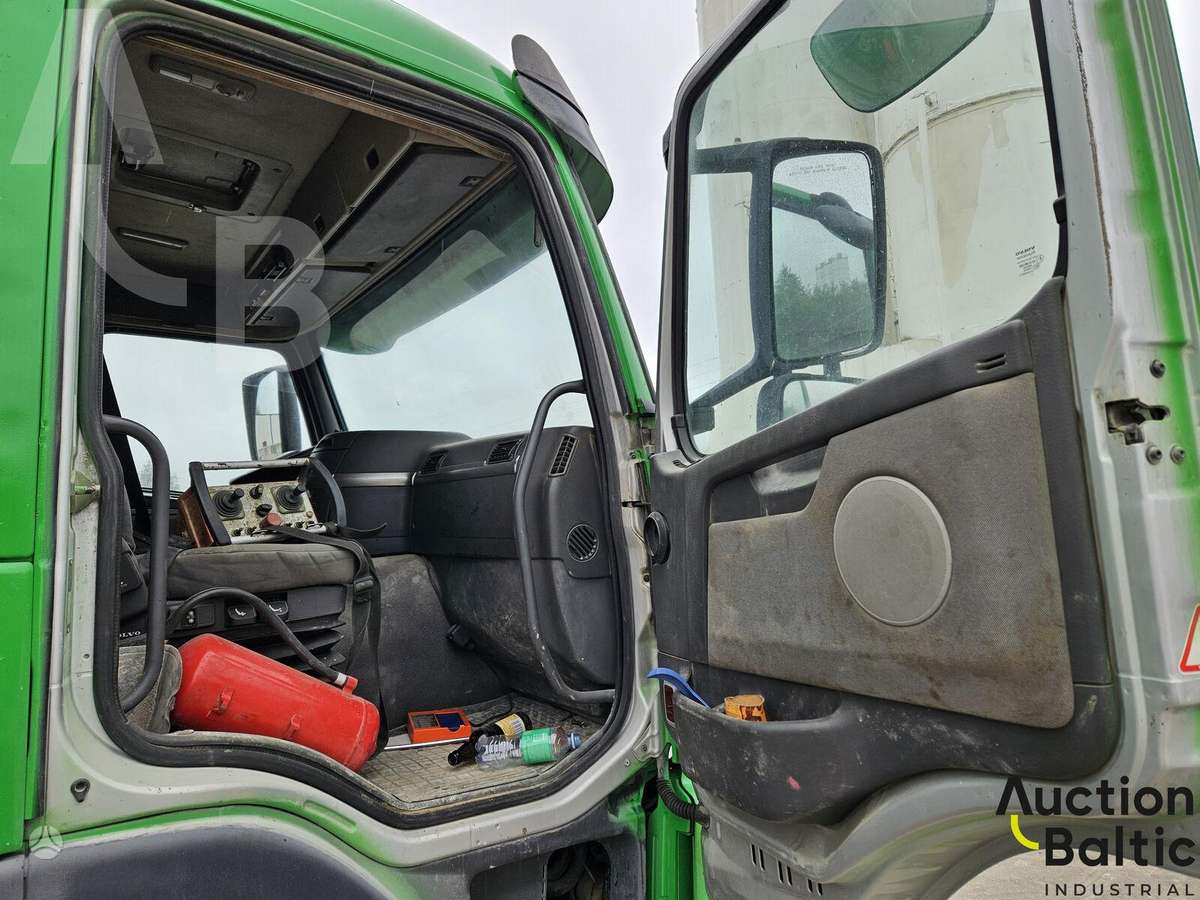 Volvo FM 9, concrete pump
