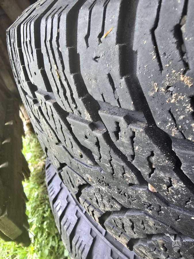 Nokian, winter 285/70 R17