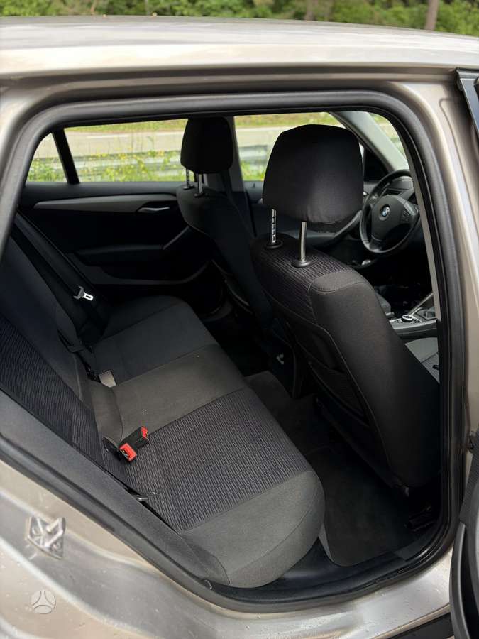BMW X1, 2.0 l., Минивэн