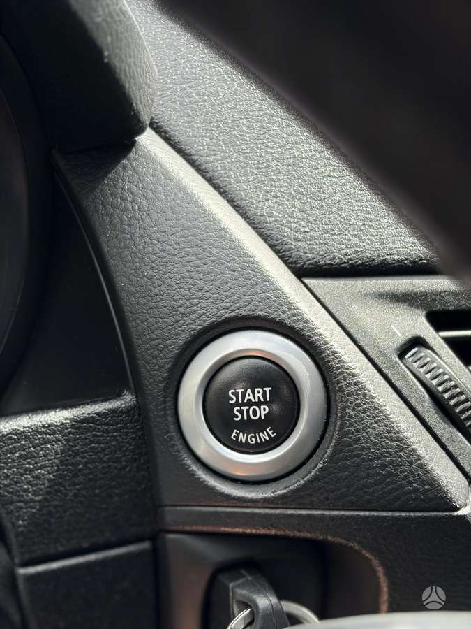 BMW X1, 2.0 l., Минивэн