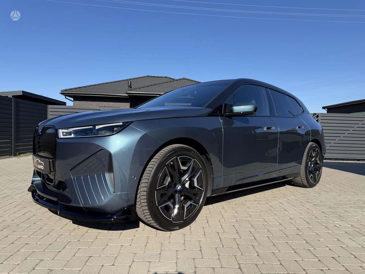 BMW iX, 77 kWh, off-road / crossover