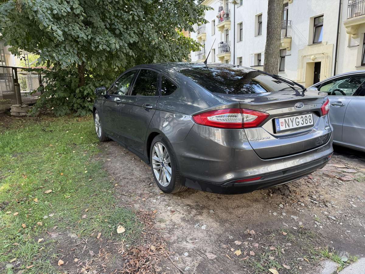 Ford Mondeo, 1.5 l., hatchback