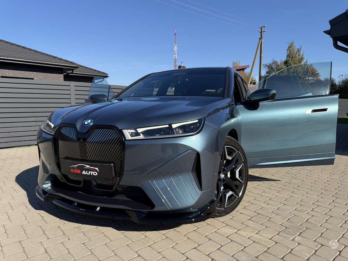 BMW iX, 77 kWh, off-road / crossover