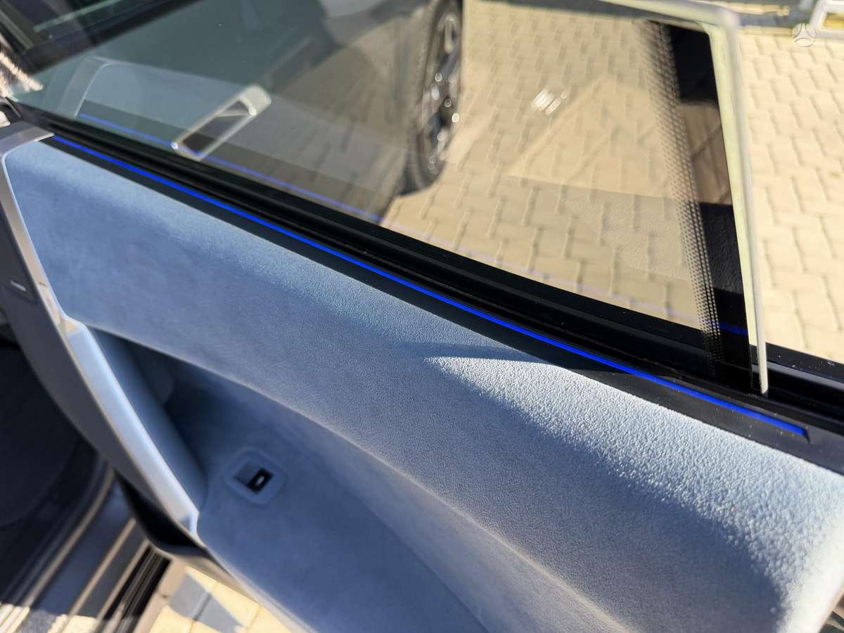BMW iX, 77 kWh, off-road / crossover