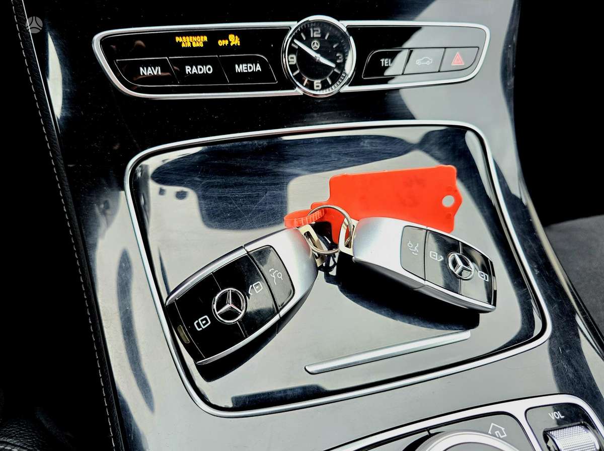 Mercedes-Benz E220, 2.0 l., Седан