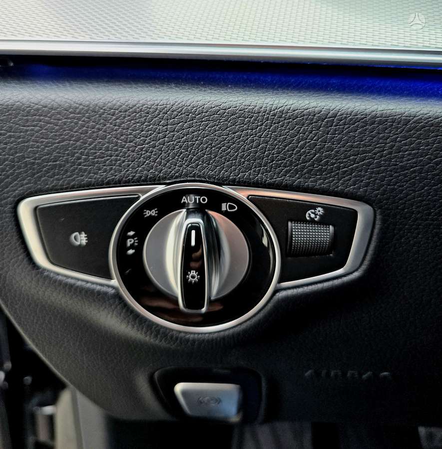 Mercedes-Benz E220, 2.0 l., Седан