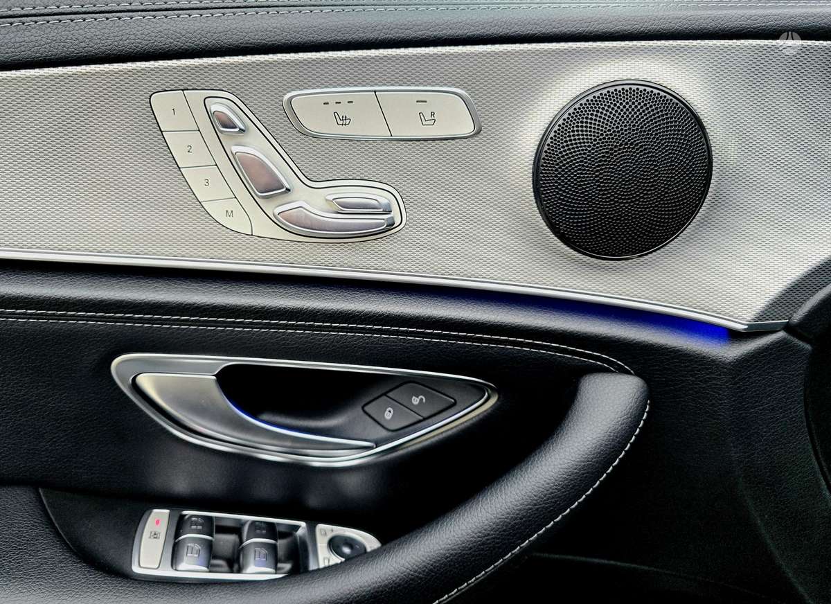 Mercedes-Benz E220, 2.0 l., Седан